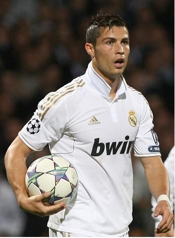 巴西甲前瞻：桑托斯提振士气忙保级，米拉索状态稳定力保前四（巴甲前瞻：桑托斯振士气全力保级，米拉索稳健发挥守住前四）