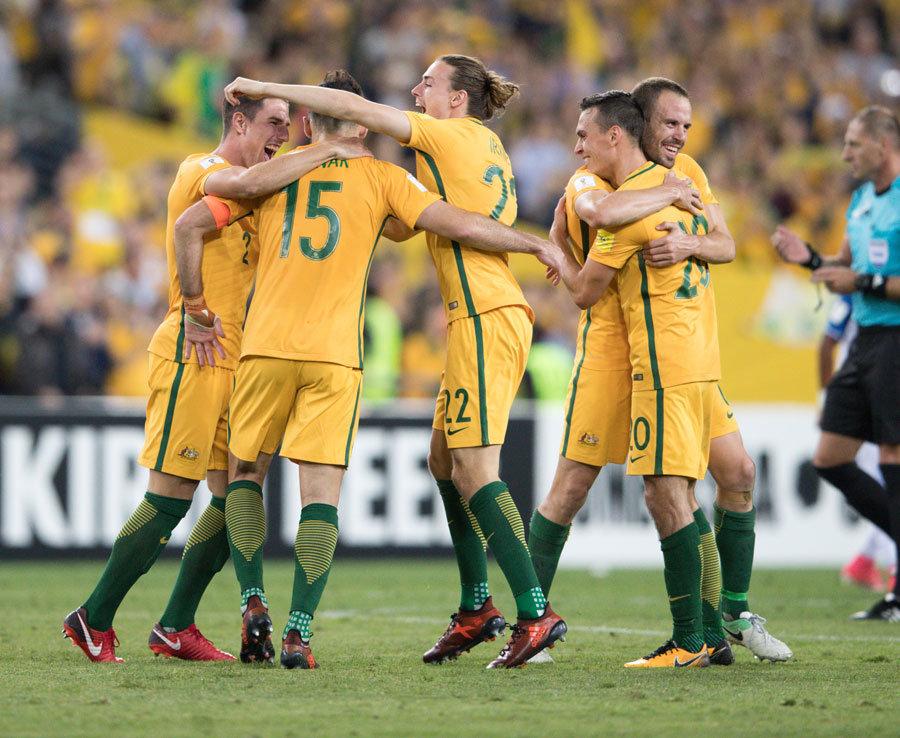 世体：巴萨将启动程序，防止法兰克福球迷“占领”诺坎普再现（世体：巴萨将采取措施，避免法兰克福球迷重演“占领”诺坎普一幕）