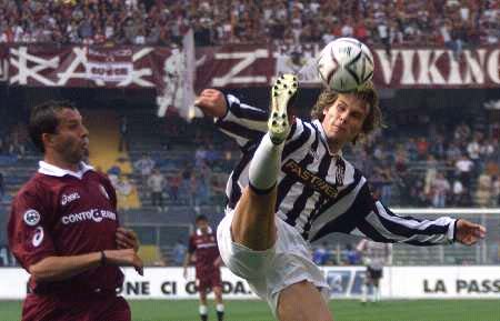 莫雷托：米兰没想签拉莫斯；富勒姆在考虑买断丘库埃泽（莫雷托：米兰无意引进拉莫斯，富勒姆考虑买断丘库埃泽）