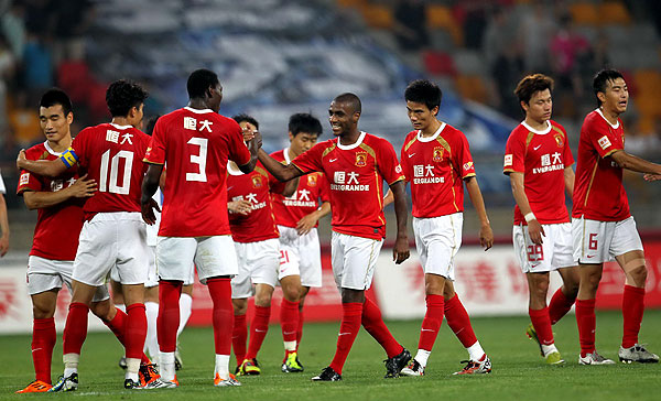 谌贻琴出席国家足球青训中心揭牌仪式（谌贻琴到场见证国家足球青训中心揭牌）