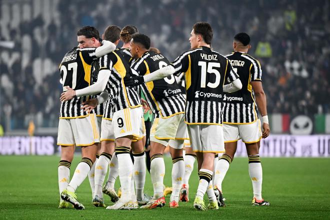 库普梅纳斯：我们想拿意杯冠军，但接下来要专注踢那不勒斯（库普梅纳斯：意杯夺冠是目标，眼下全力备战那不勒斯）