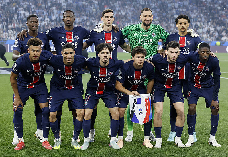 湖人浓眉哥篮下统治助力球队获胜（浓眉内线制霸，助湖人拿下胜利）