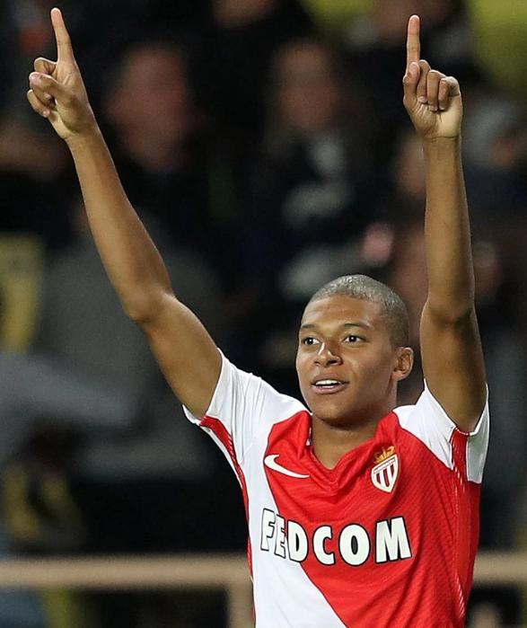 连续三年出局！吉罗纳国王杯再遭下级队伍淘汰，米歇尔三将首秀难挡噩运（三年连折！吉罗纳国王杯又负低级别对手，米歇尔三将处子秀难救主）