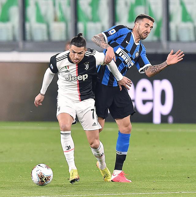 西甲：巴萨主场3-0完胜瓦伦西亚（西甲-巴萨主场三球零封瓦伦西亚）