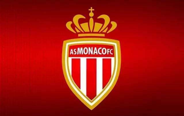 媒体人热议中足联颁奖：中超最佳教练怎能参考足协杯成绩？（中足联颁奖引媒体热议：评中超最佳教练缘何参考足协杯战绩？）