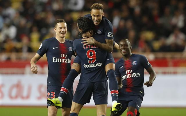 赫夫赛季第7次单场4+盖帽领跑全联盟，文班&斯图尔特5次（赫夫7次单场4+封盖领跑联盟，文班与斯图尔特各5次）